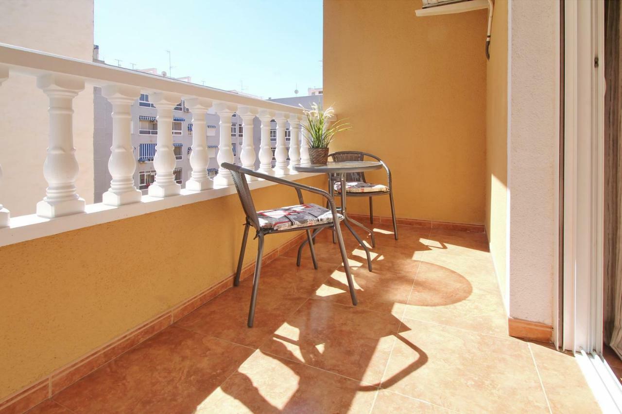 Zoa Happy Vacations Torrevieja Exterior photo